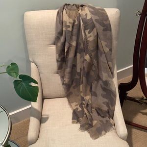 Stella and dot camo scarf
